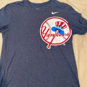 Men’s New York Yankee Shirt